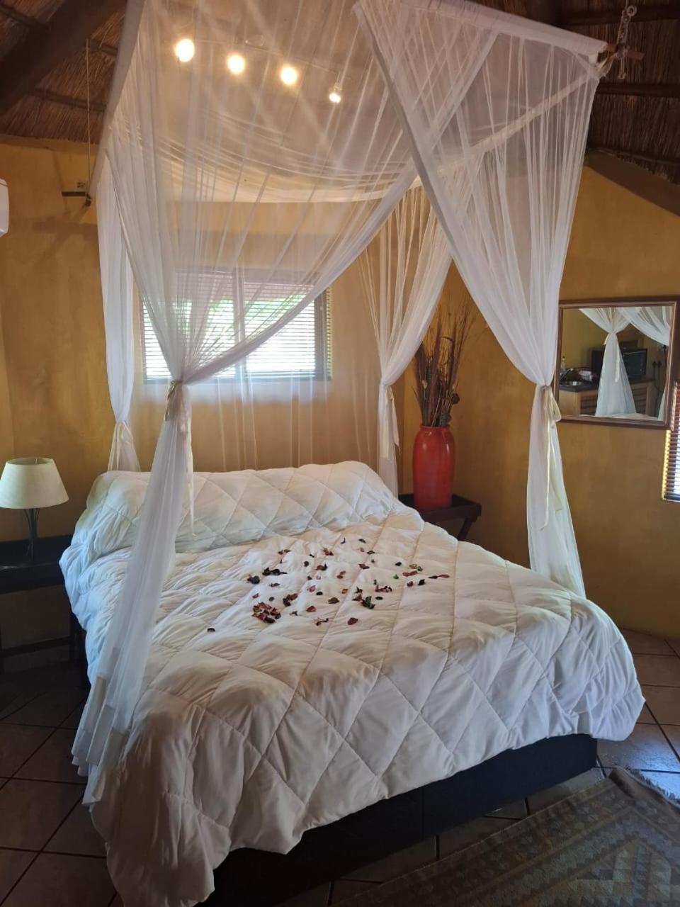 Jabula Lodge Marloth Park Buitenkant foto